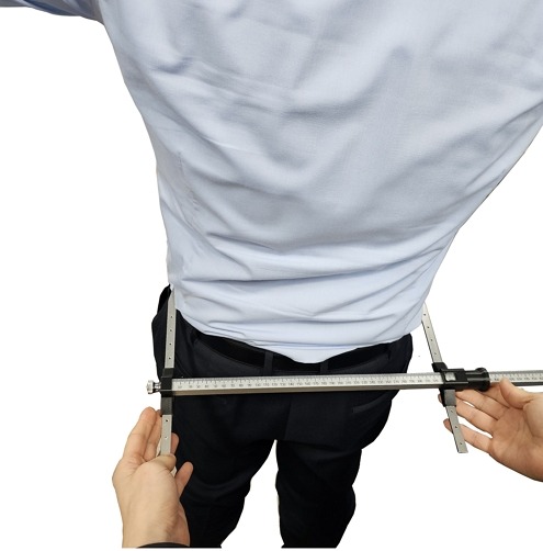 대형 인체측정 캘리퍼스 허리 넓이 측정 예시 waist width anthropometry